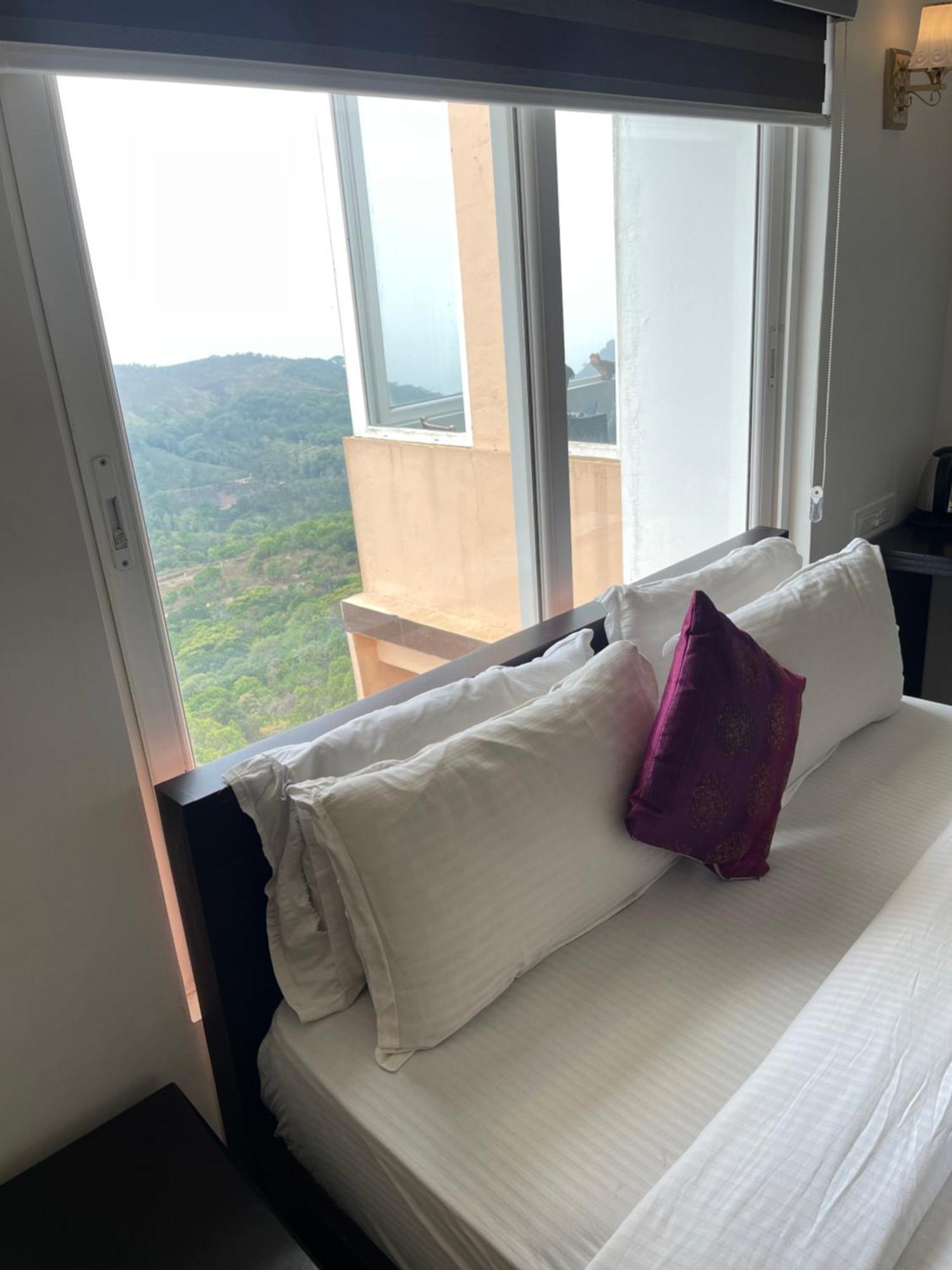 Himasailam Pool Resort Vagamon Exteriör bild
